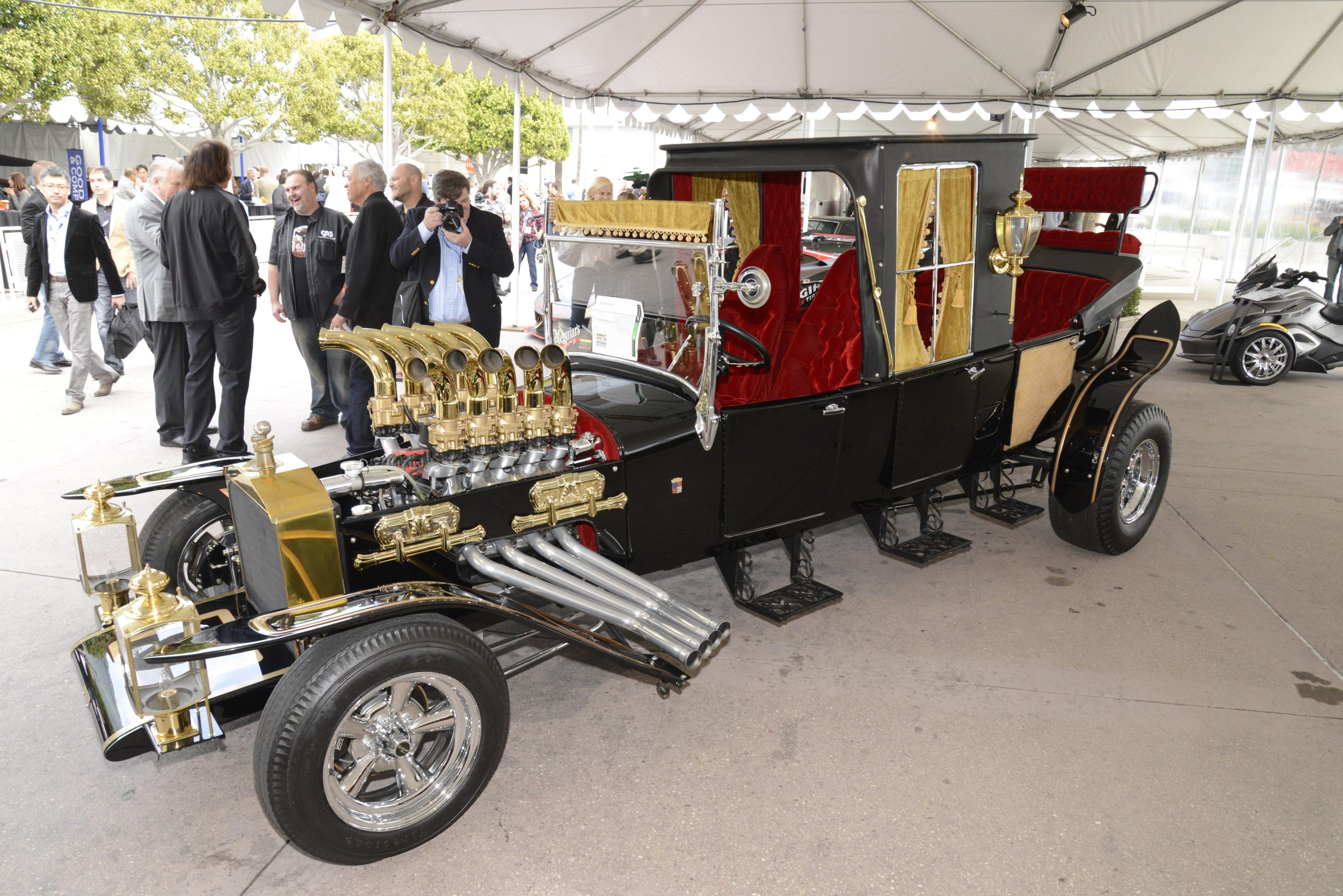 Munsters-mobile.jpg