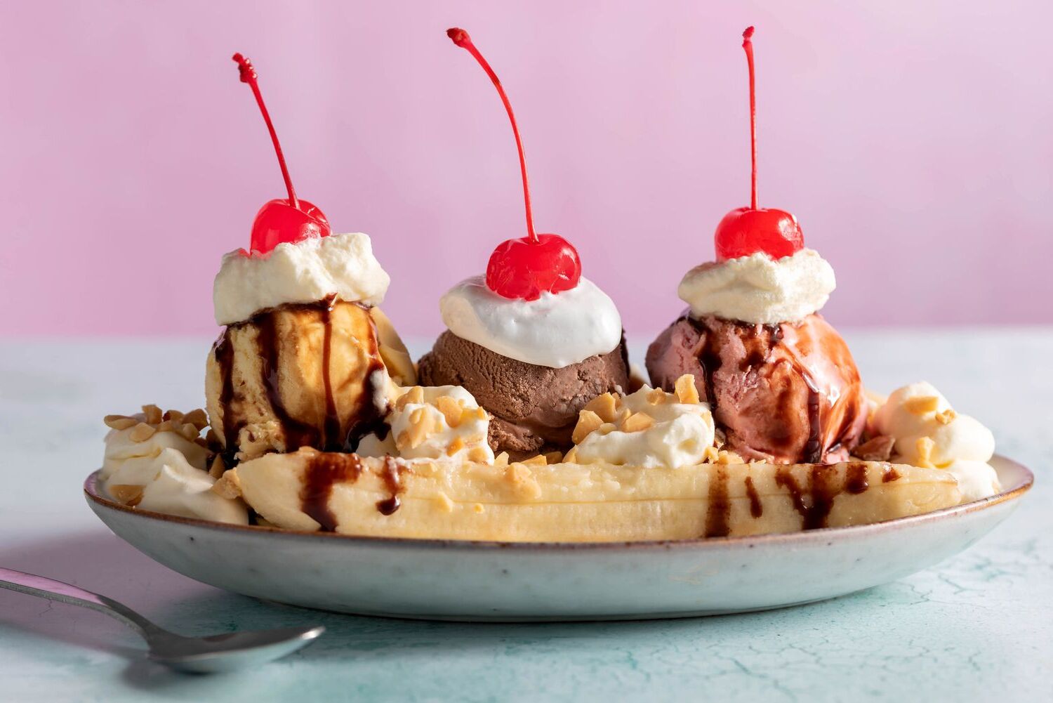 banana-split-recipe-1725433591.jpg