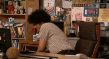 theitcrowd-mauricemoss.gif