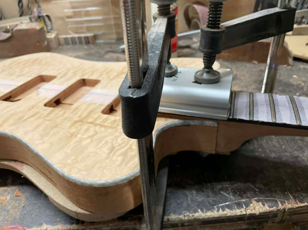 nr-tb-12-glueing-neck-in_orig.jpeg