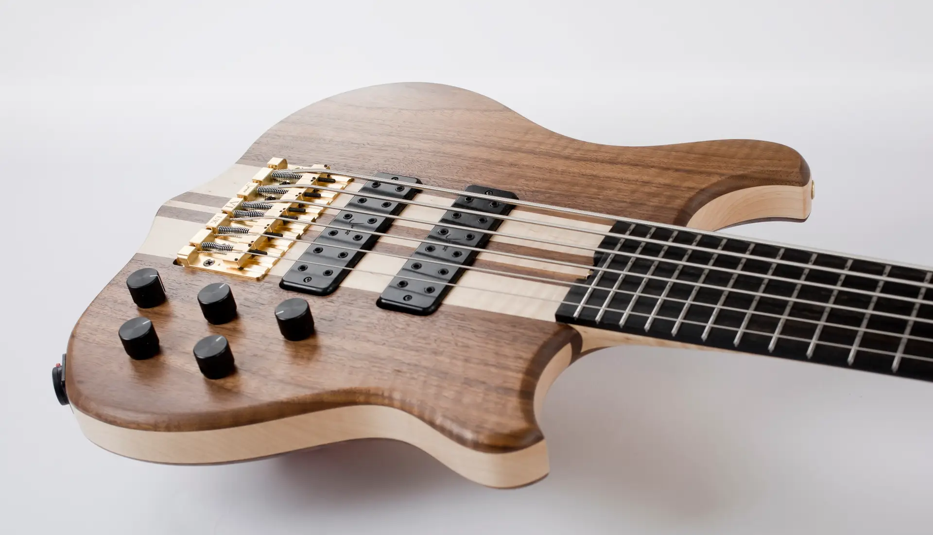 www.jonesbasses.com