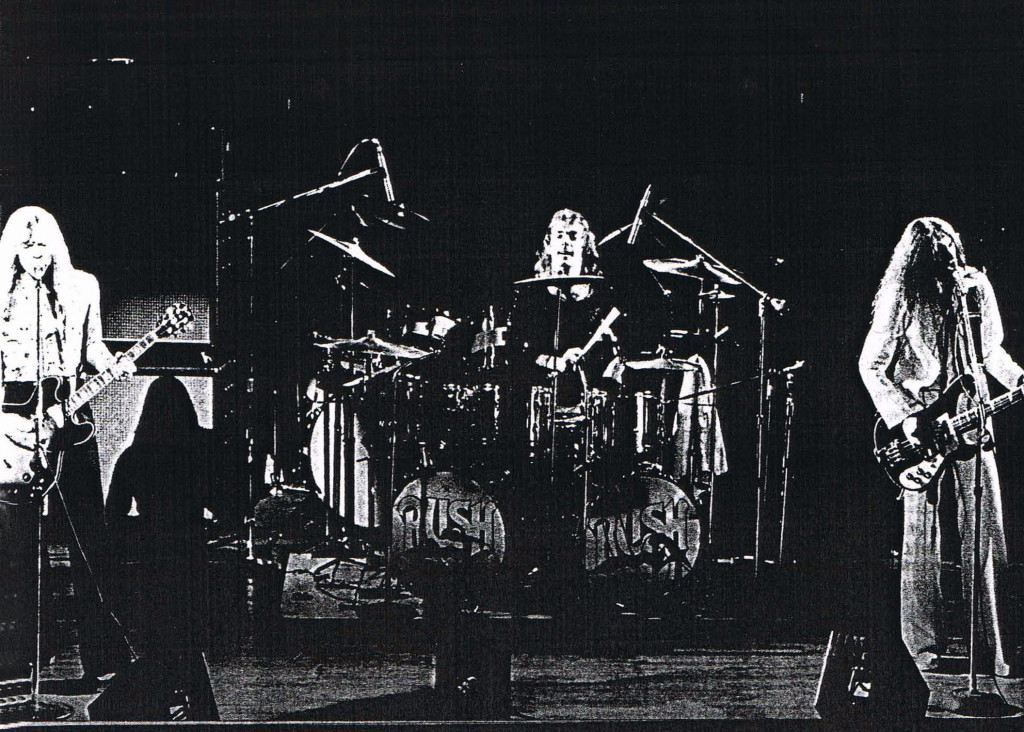 9xp77n8.jpg