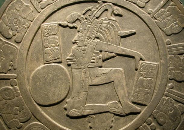 Mayan-Ball-Player-Disc-1il2k7v.jpg