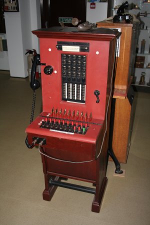 an-early-manually-operated.jpg