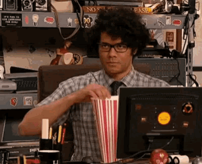 eating-popcorn.gif